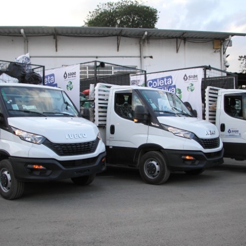 Barra Mansa amplia a reciclagem com cinco veículos de coleta seletiva